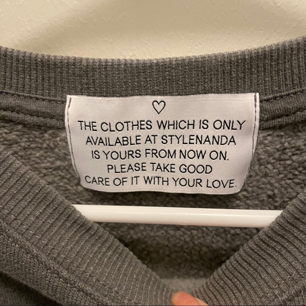 A cute sweatshirt from Korean Brand Stylenanda! - Picture 2 of 2